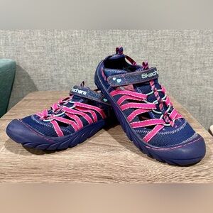 Skechers Girls Summer Steps Stay-Put Closure Sport Sandals
Gently used. Size 2